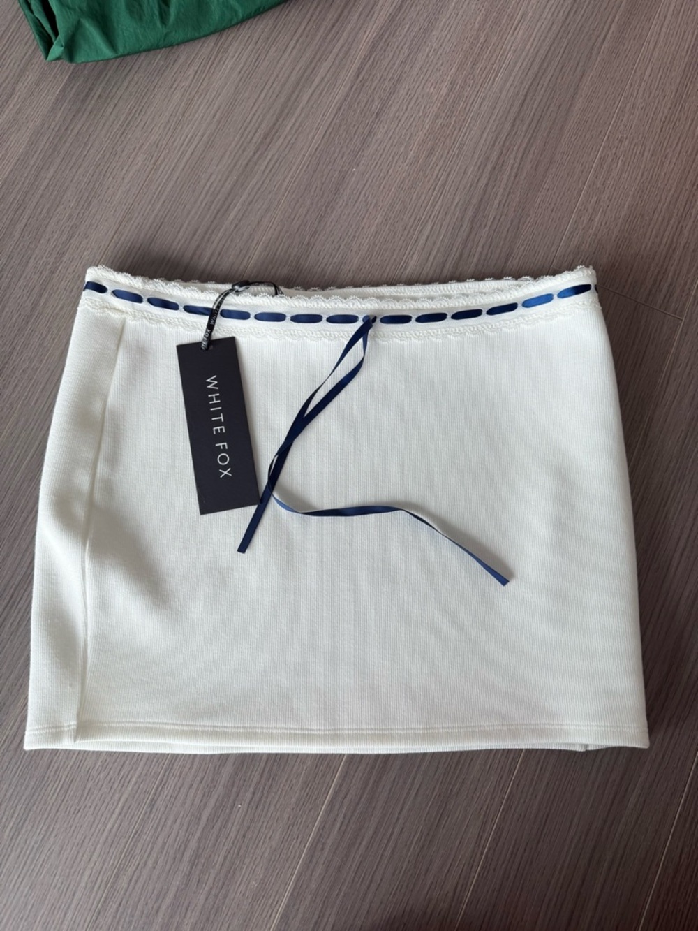 White fox boutique some you win mini skirt - Picture 2 of 3